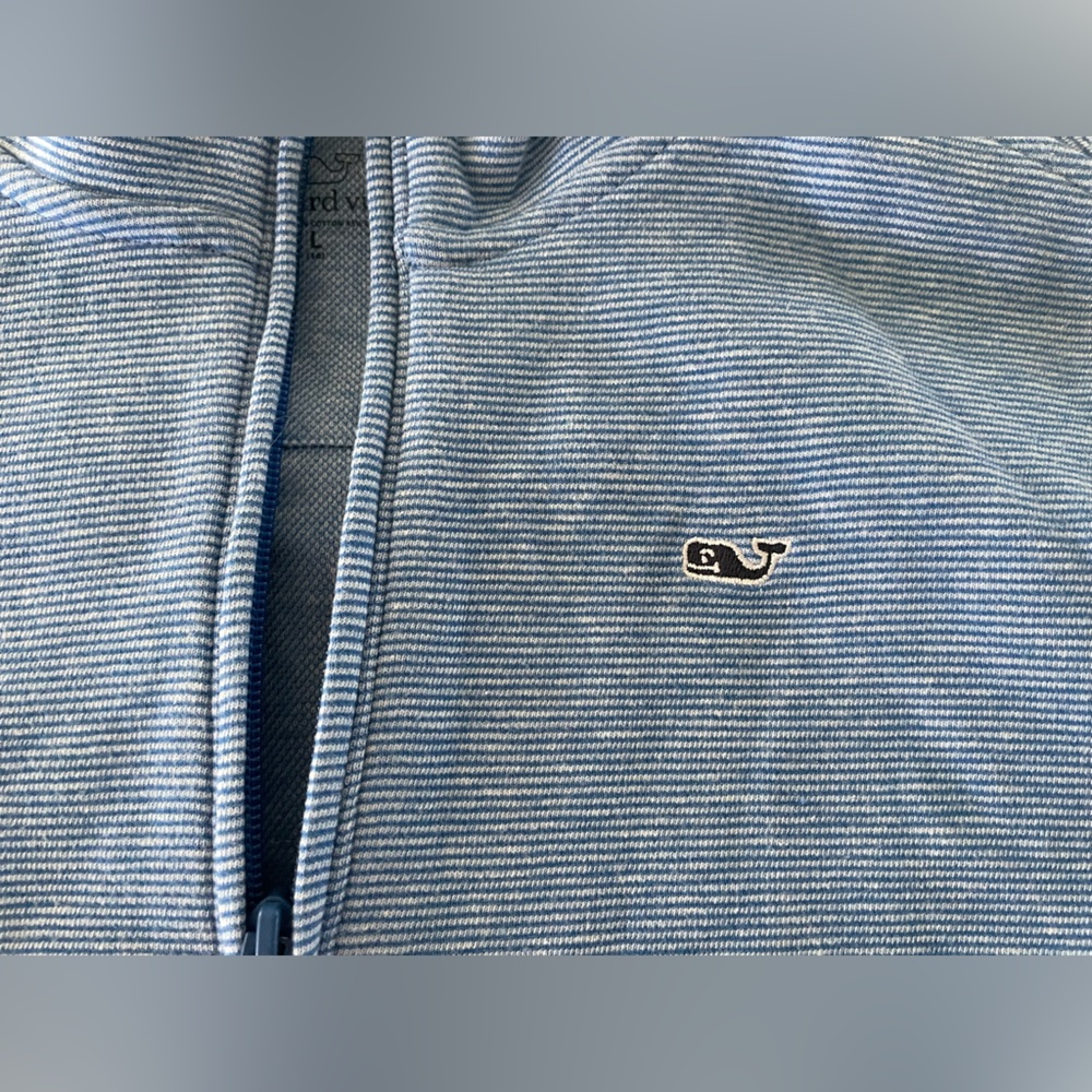 Vineyard Vines boys Light Blue Striped quarter zip Youth Large